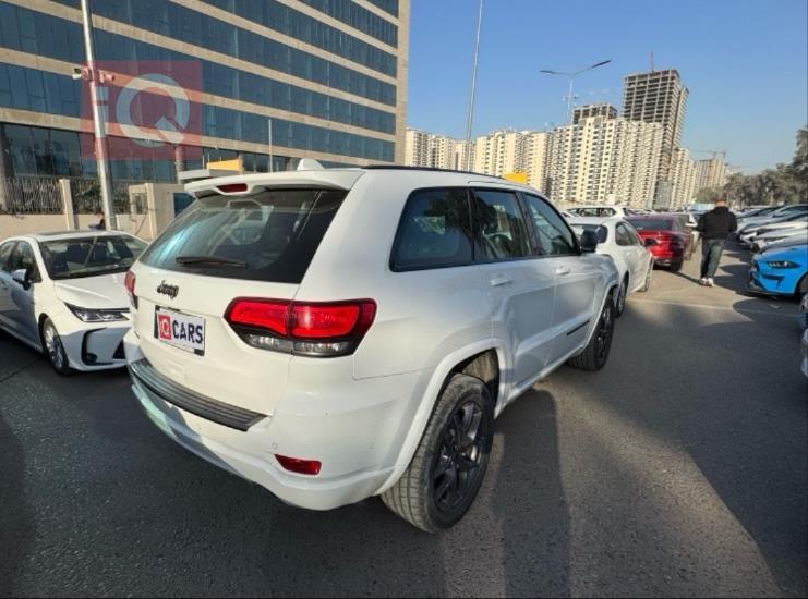 جيب جراند شيروكي